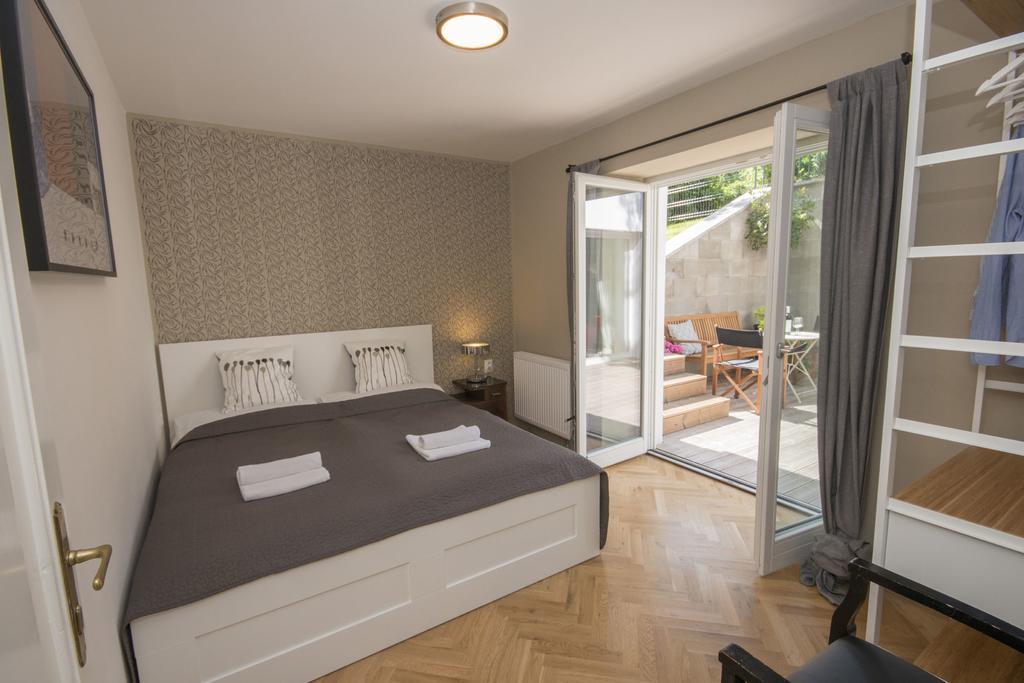 Bed&Breakfast & Apartment Klafe 3* Брно