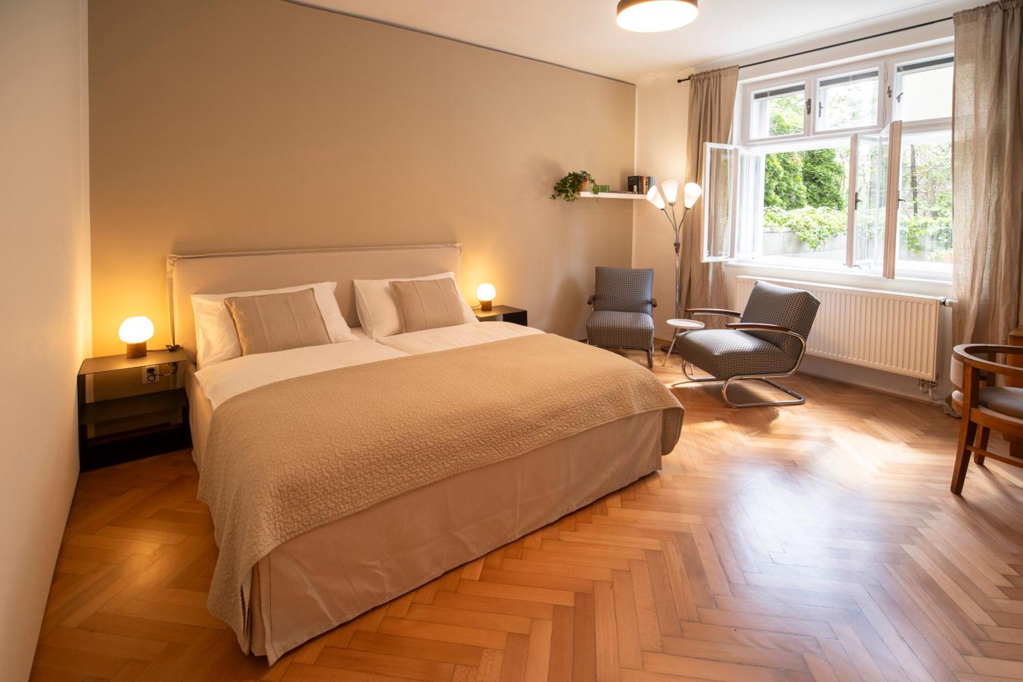 Bed & Breakfast & Klafe Brno