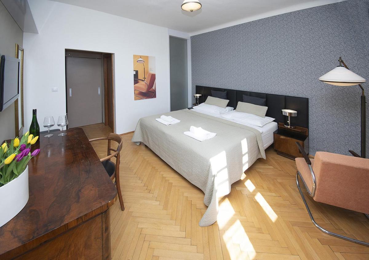 Bed & Breakfast & Klafe